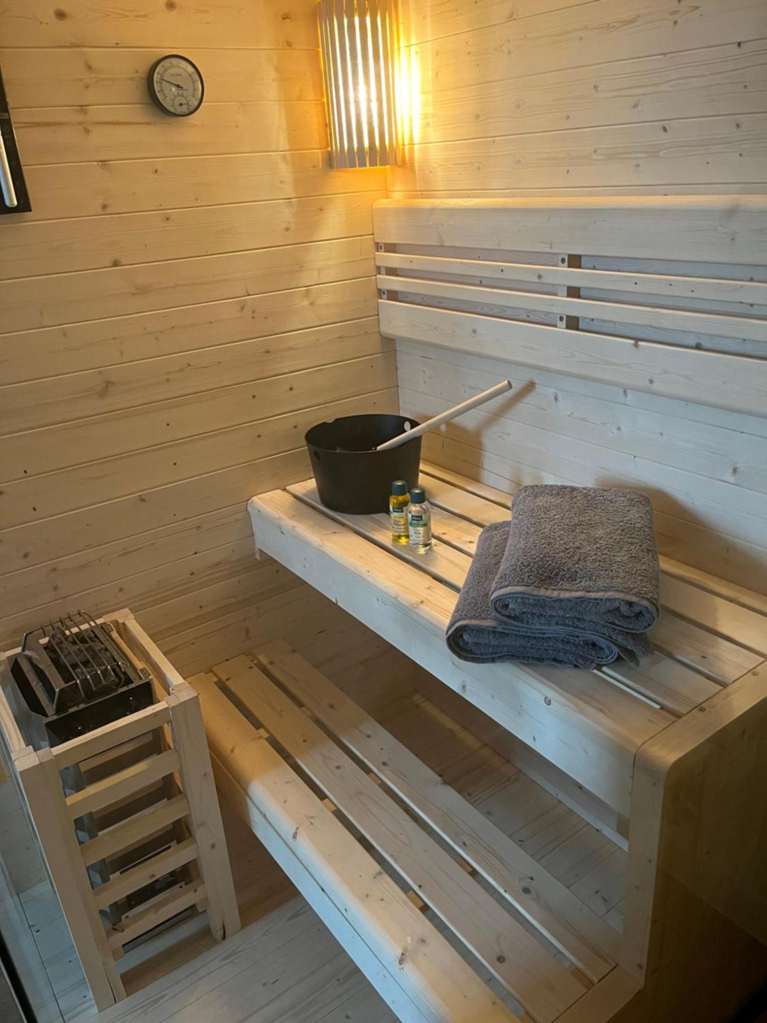 Aner2 Stylische Ferienwohnung Mit Sauna In Dresden Weisser Hirsch Exterior photo